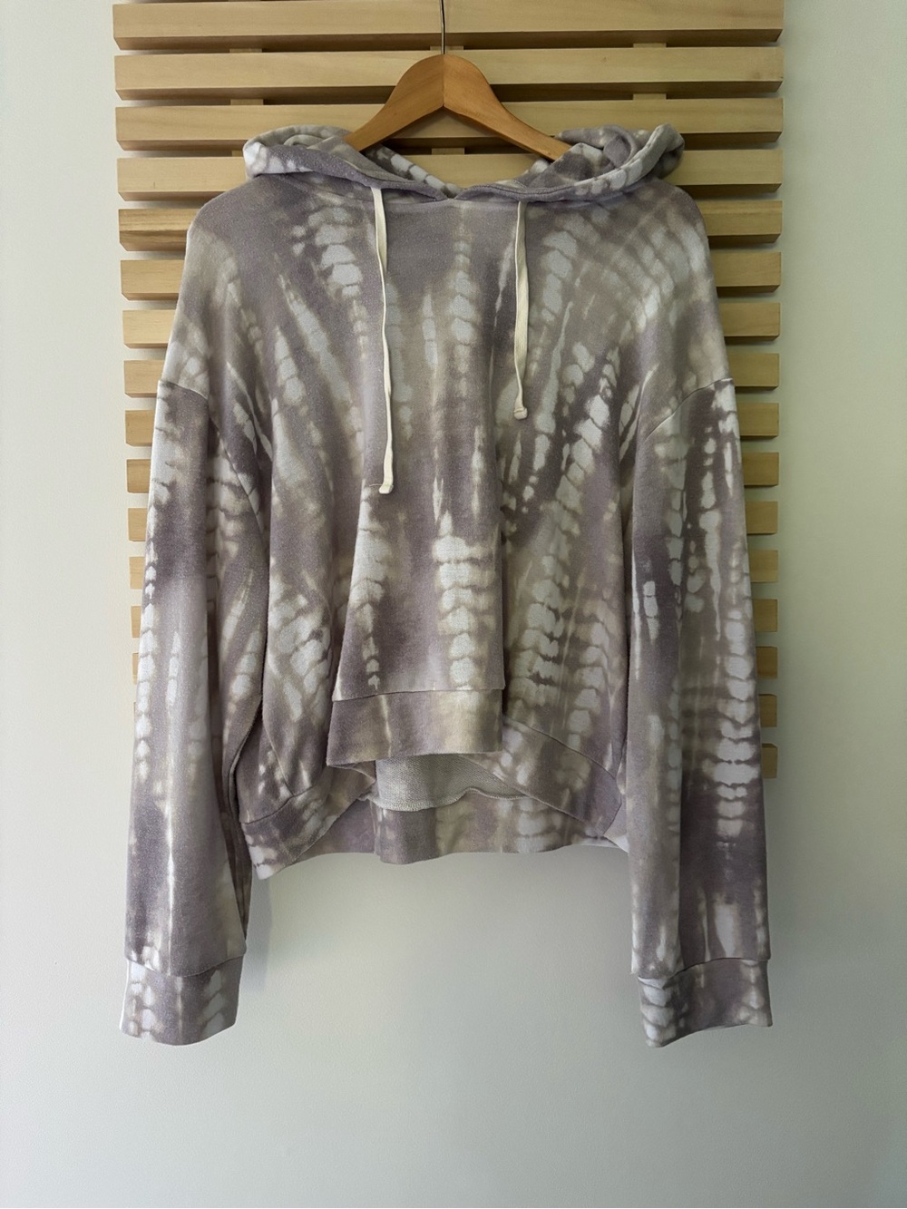 Lounge Set Dress Forum Los Angeles | Hoodie & Shorts | Size L | Cute & Comfy - Picture 3 of 8